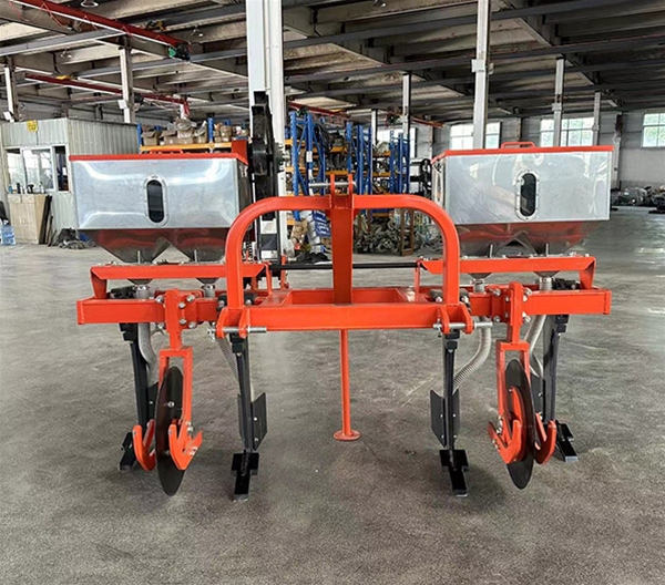 木薯施肥機